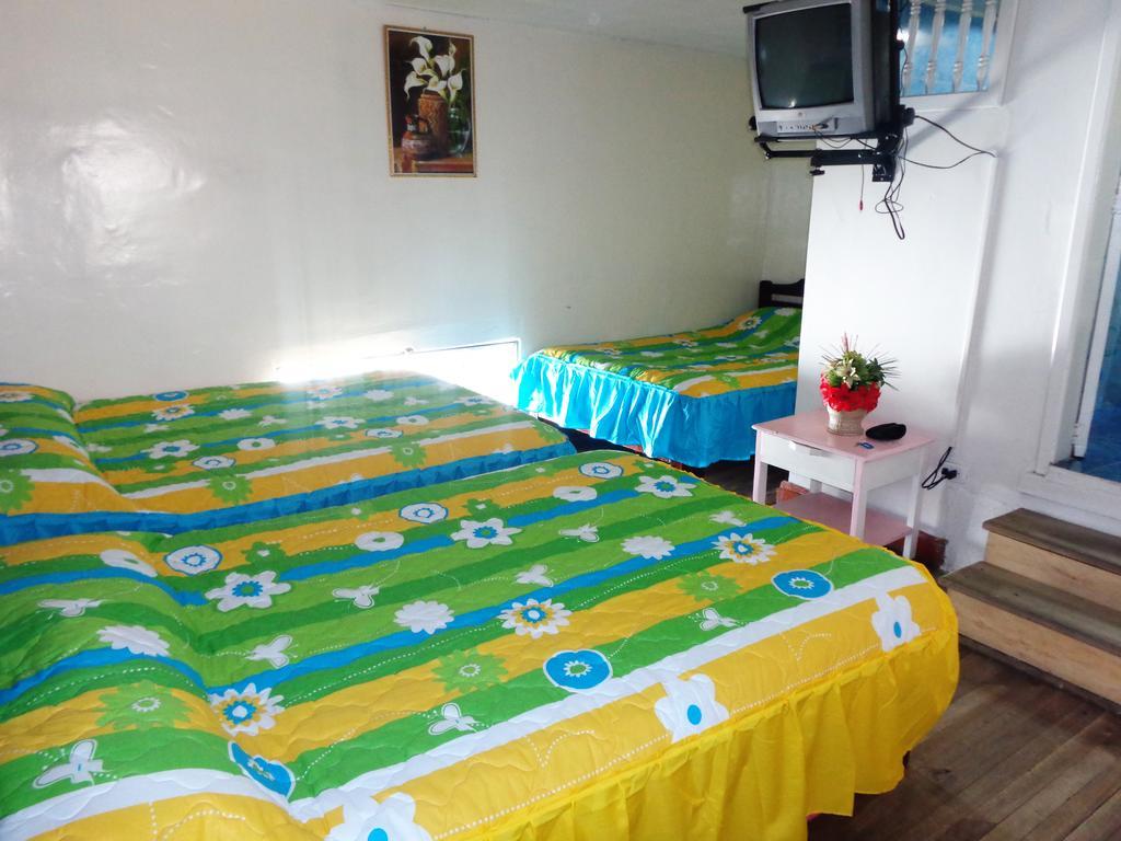 Hostal Yumbo Imperial Quito Room photo