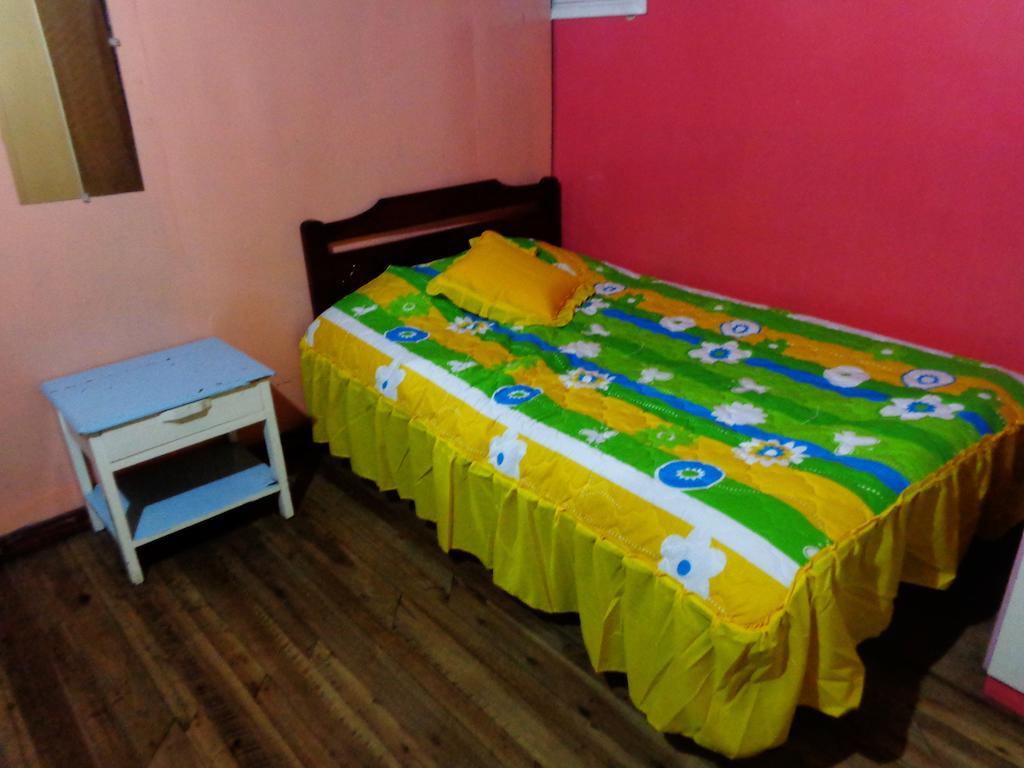Hostal Yumbo Imperial Quito Room photo